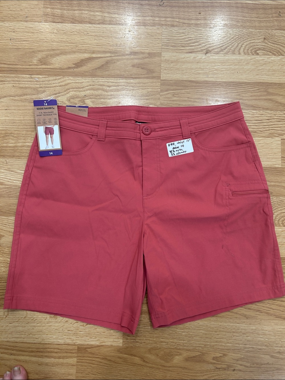 O94. Eddie Bauer Coral-Red Flat Front Utility Shorts NWT